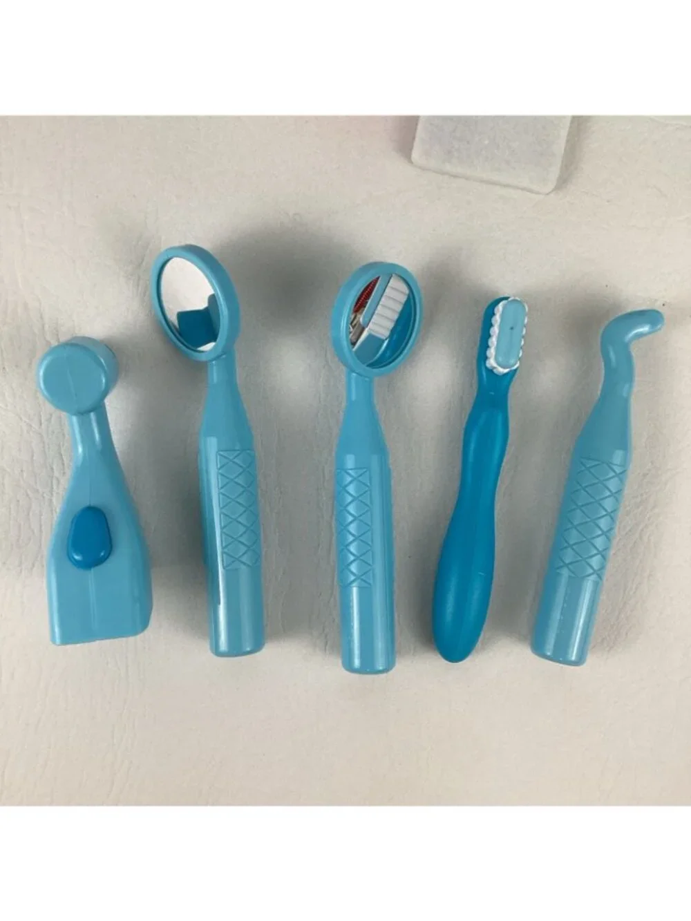 Melissa & Doug Super Smile Dentist Play Set Pretend Teeth Oral Doctor Kit Toy